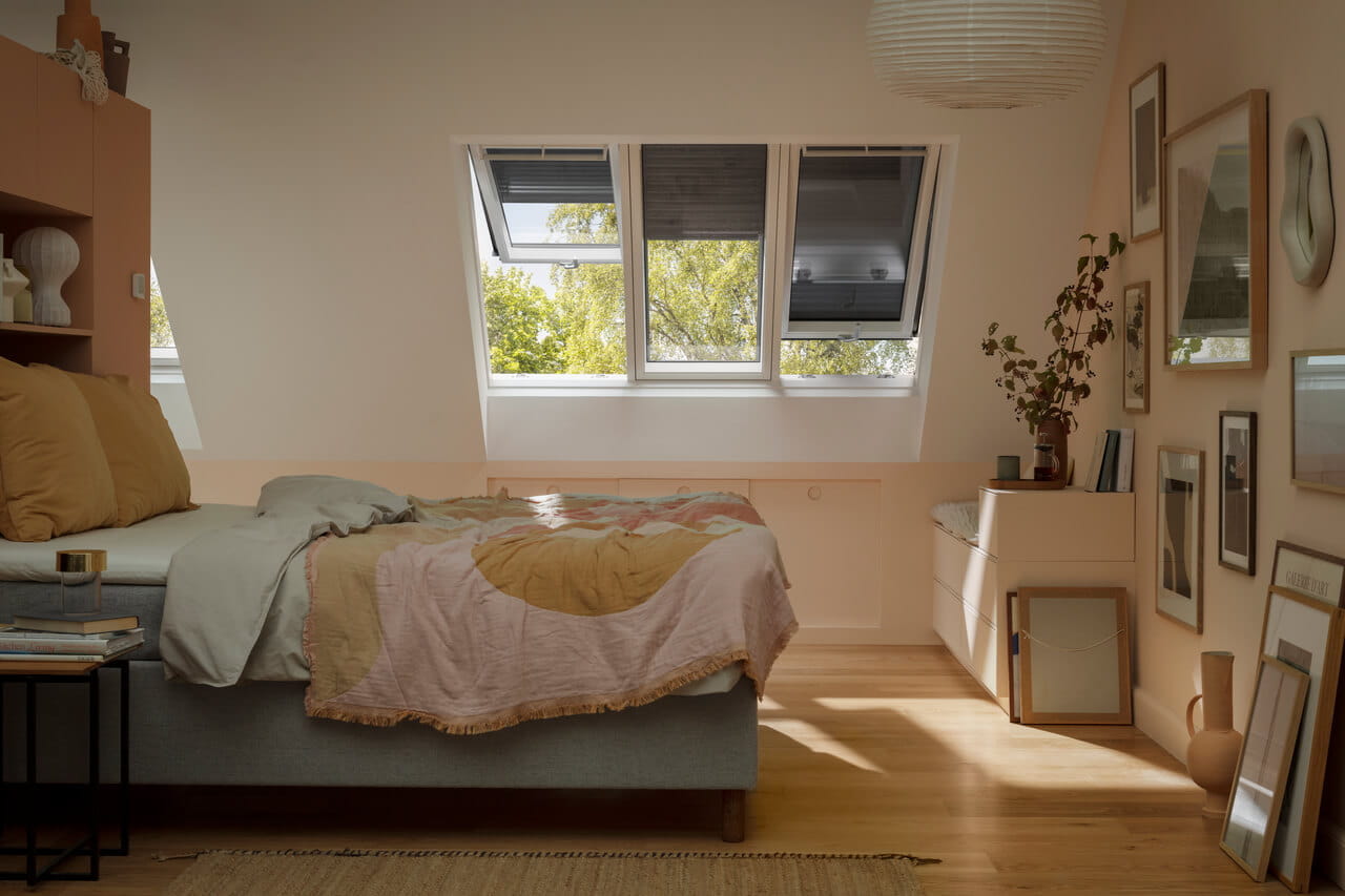 user-friendly app for VELUX solar-powered and electric roof windows